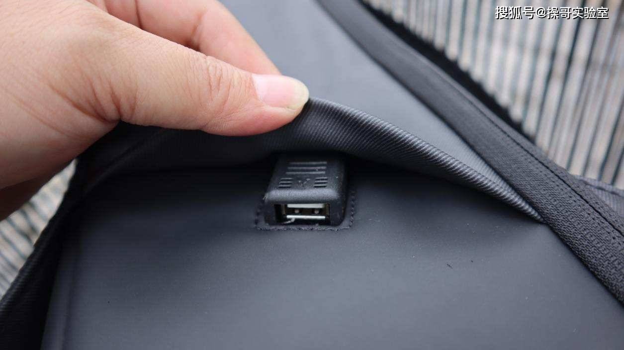 收纳|商务旅行休闲百搭,梦想背包非它莫属!地平线8号零感背包开箱实测