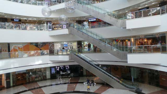 一个城市能有多少个商场，多到你不相信，厦门人这么爱逛商场吗？