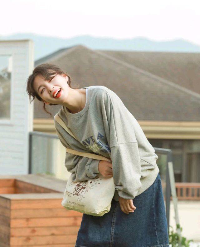 高个子|小个子女生的秋装怎么搭配才好看？