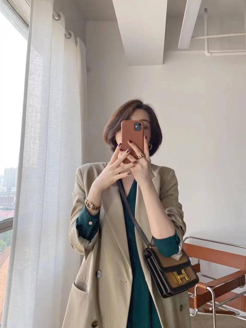 棕色|入卡 素人变女神,试试这7套绝美秋装!