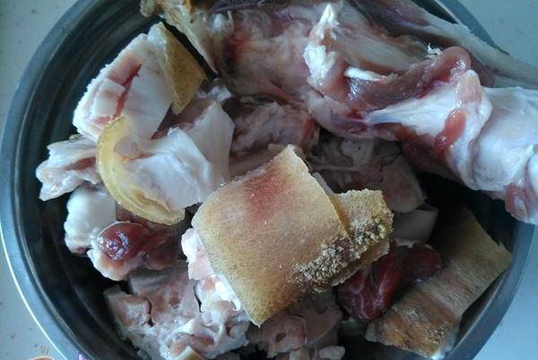 猪脚怎么煮才白 08ed2bbfb2964dfda26e2dc6356141d0.jpeg