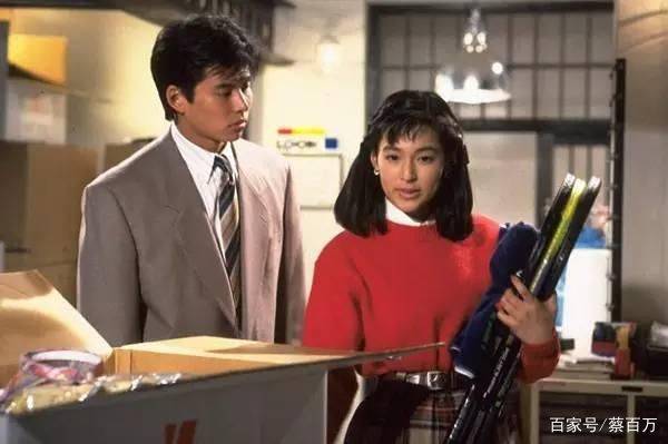 年代|《东爱》30年:莉香的穿搭从没过时!盘点90年代复古风的3大元素