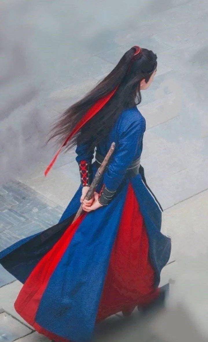 发髻|造型不行就别尬吹了！让这8部剧告诉你，一根发带即可惊艳无数