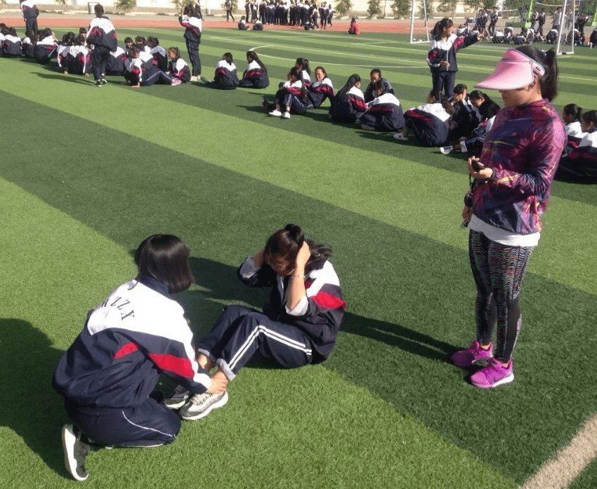 家长|学生没天赋,父母不要让他提前上学,拔苗助长很可能起到相反效果