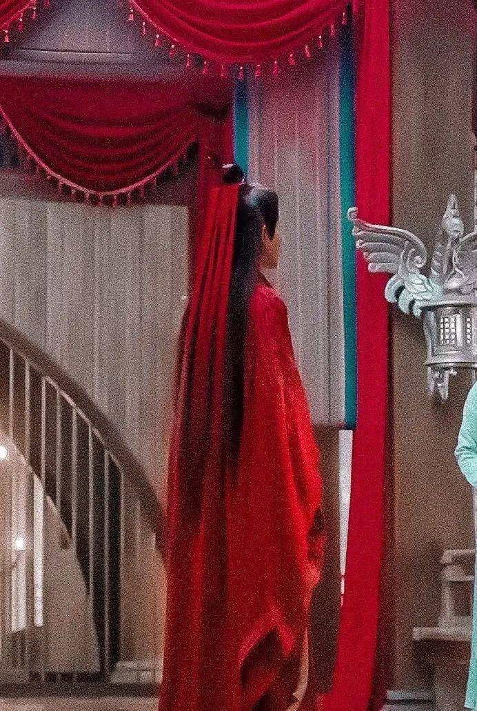 发髻|造型不行就别尬吹了！让这8部剧告诉你，一根发带即可惊艳无数