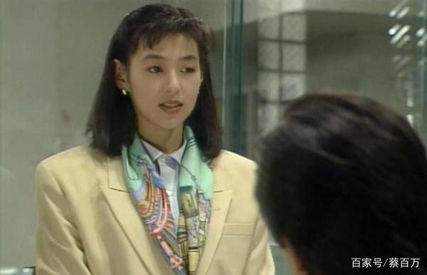 年代|《东爱》30年:莉香的穿搭从没过时!盘点90年代复古风的3大元素