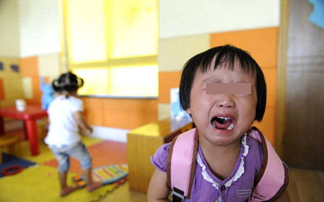 厕所|3岁半孩子上幼儿园第一天，就被老师劝退，背后原因值得反思