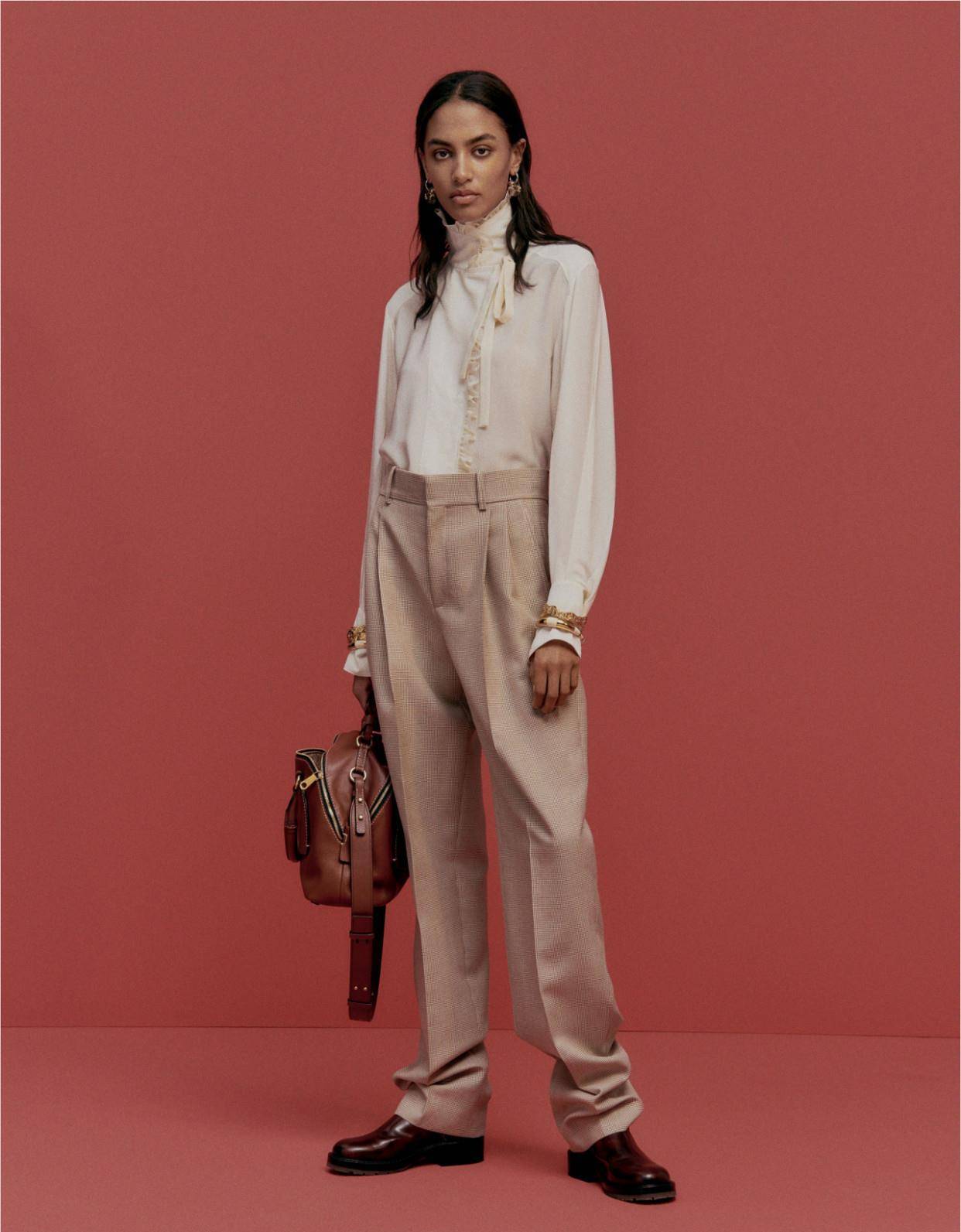 本质|2020早秋服装:让服装本质说故事,Chloe用基本元素大玩穿搭游戏