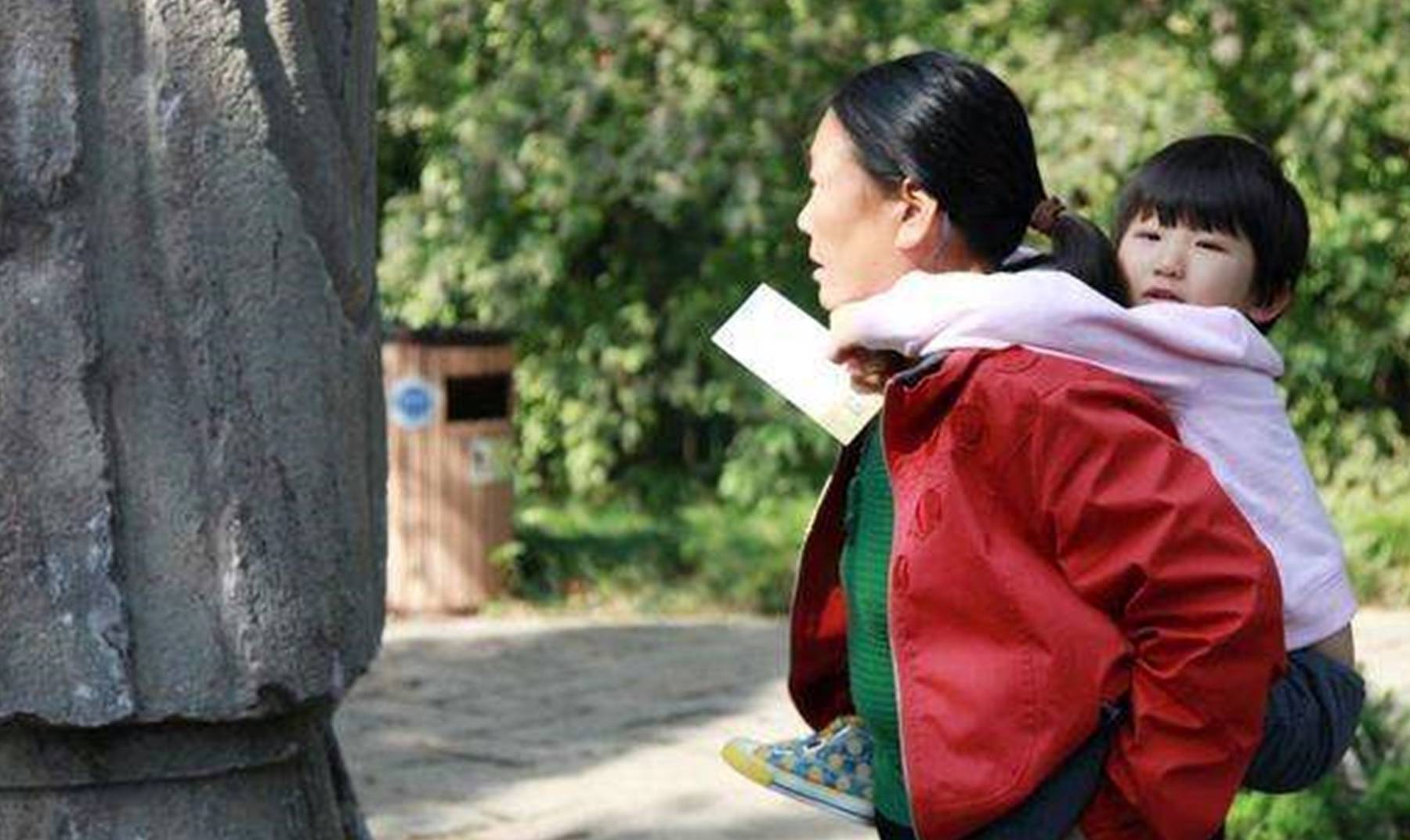 生活|为啥穷人成生育主力?穷孩子经历辛酸,穷父母也有无奈,都为生活