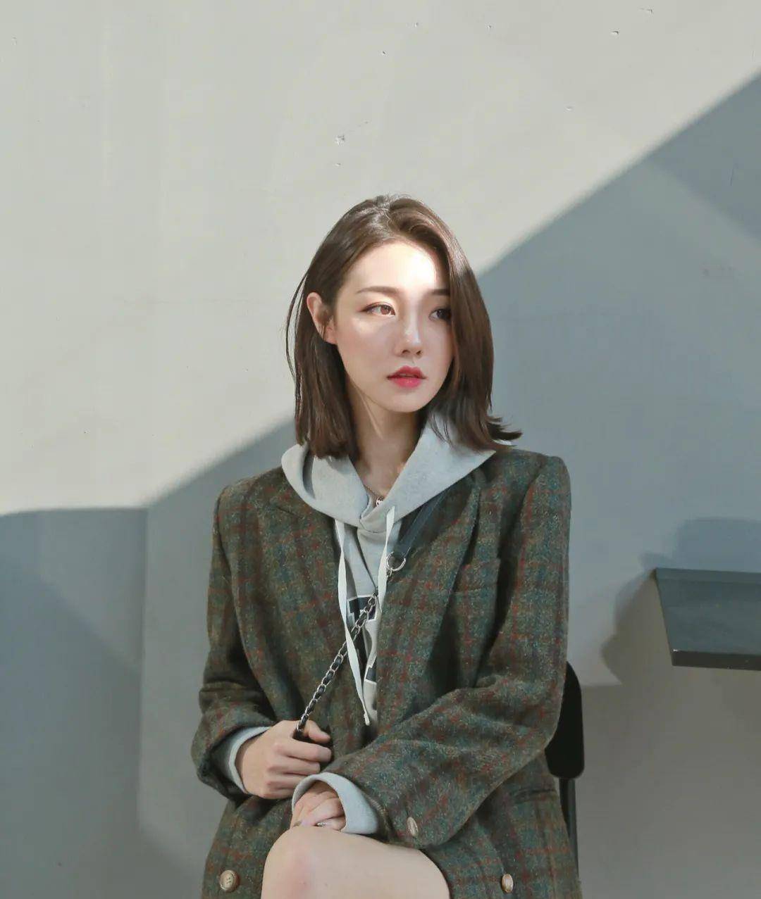 姐妹|是时候穿卫衣了!小个子初秋这样穿,显高又减龄
