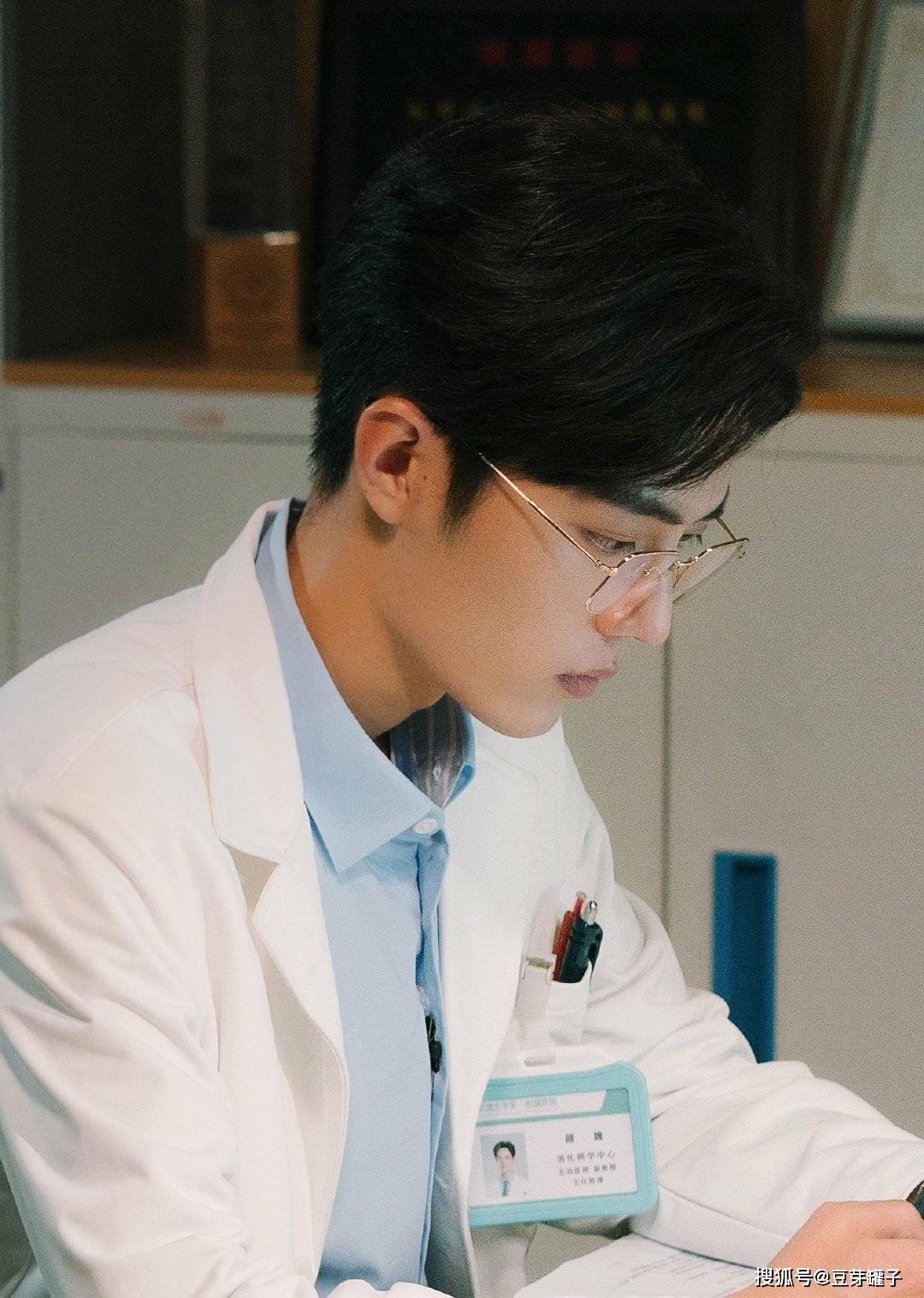 看点|杨紫、肖战年度最受期待爱情剧，4大看点：铁壁男女双向暗恋