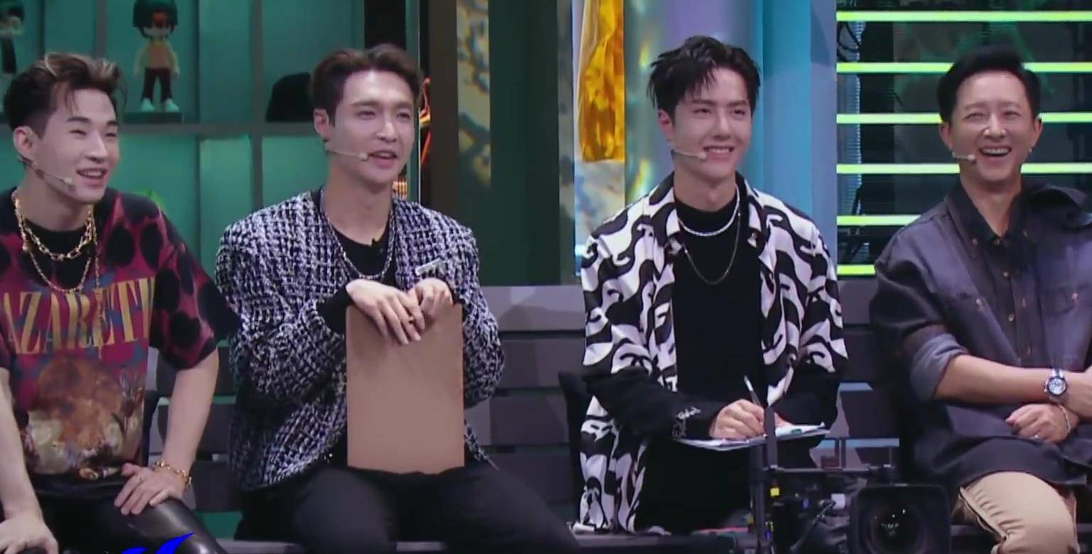 角色|王一博:相比“编剧”角色,他街4中表现出的是极好的主持功底