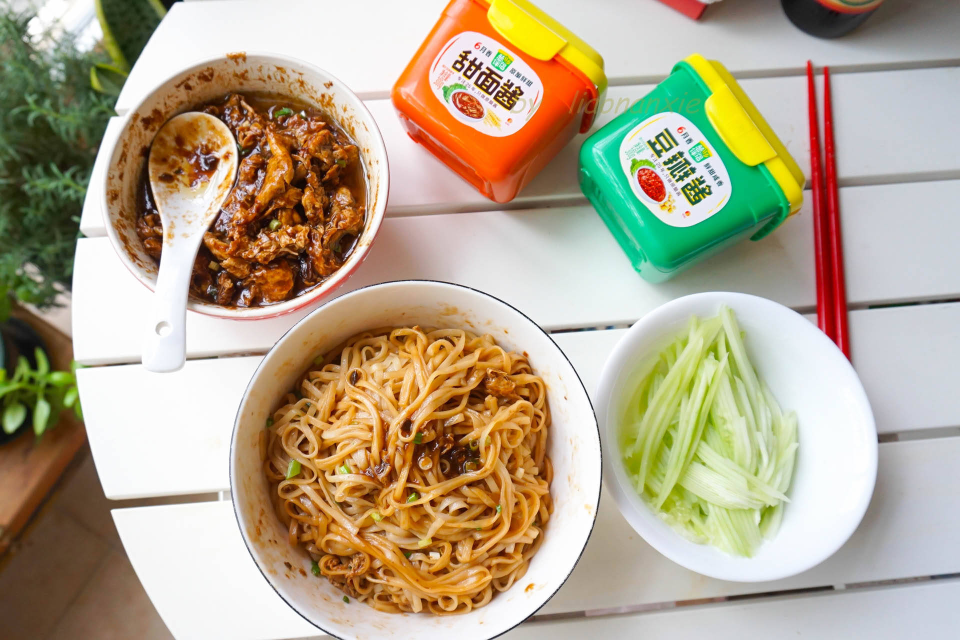 分享两种面条的做法 开学季不用发愁孩子的早餐了 肉丝