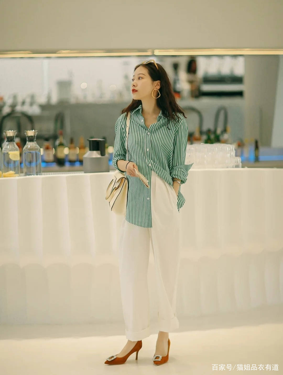 风情|初秋流行这样一组穿搭：“衬衫+阔腿裤”，简单高级还不挑人