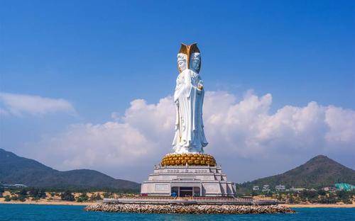 海南建造的最大观音像，耗资8亿高达108米，各地游客：很有意义