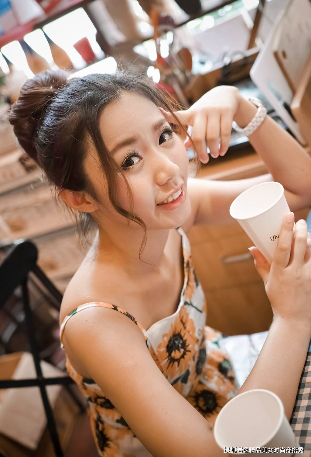 吊带|夏天都爱穿的裙子，多彩的色调瞬间让你整个人都丰富了起来