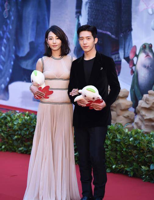 计划|白百何豁出去了,硬凹造型看着好尴尬,网友:不要自暴自弃