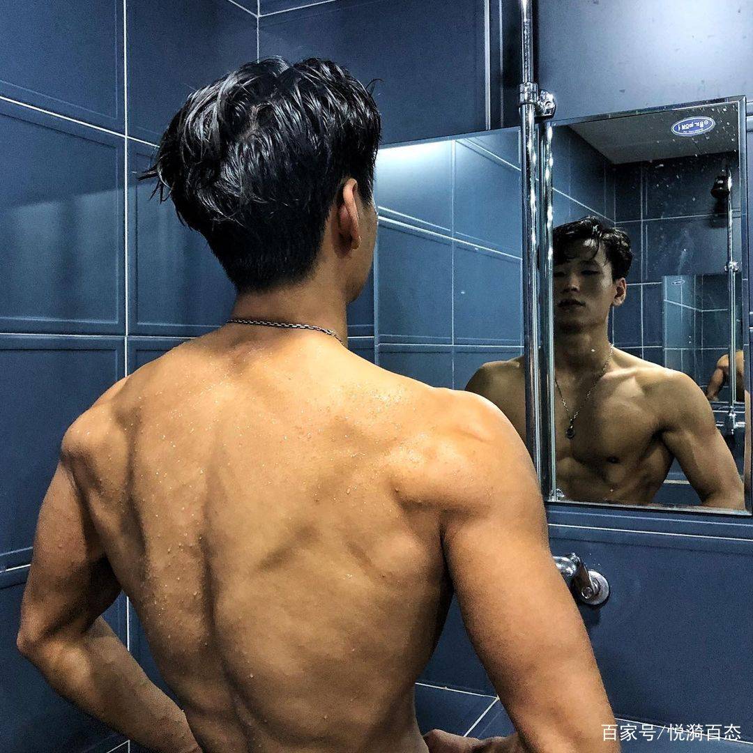 八块腹肌怎么了 4dd0cae5d1d348a9ad0676516bba03de.jpeg