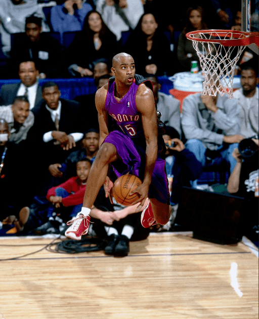 卡特不仅有扣篮,三分也是精准,生涯三分都在37.