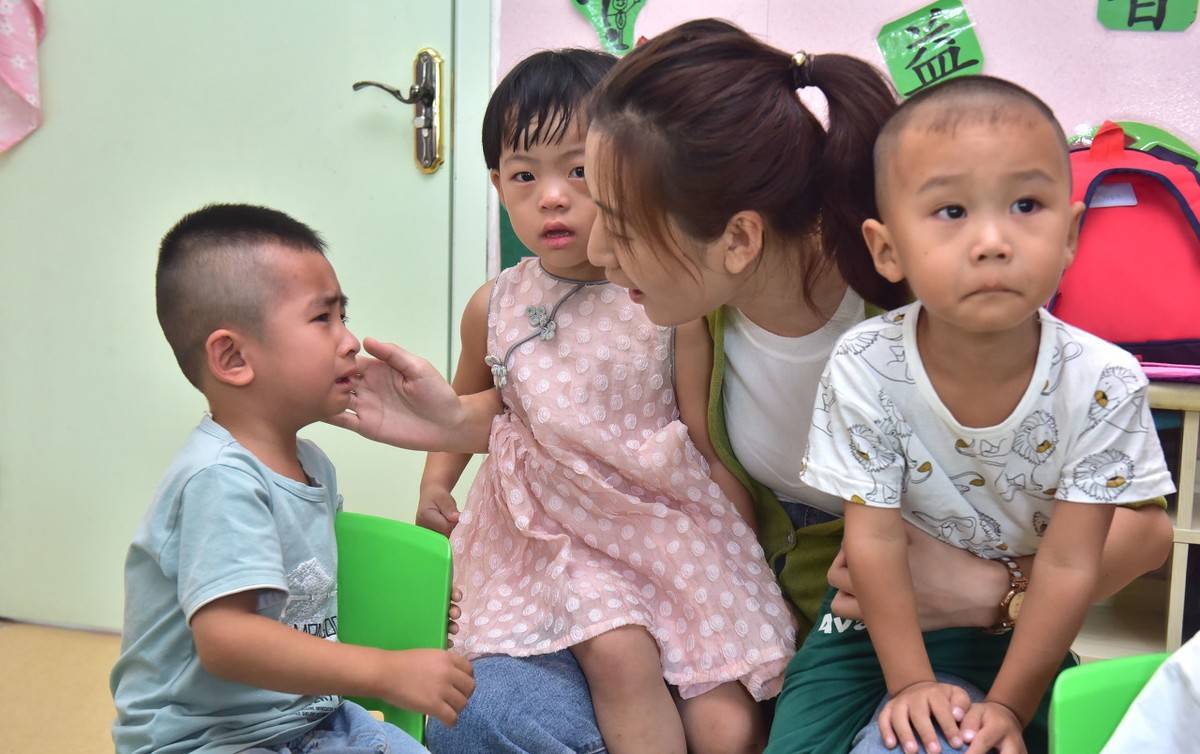 进行|幼儿园刚开学,孩子就遭受到新一波“冷暴力”,家长却没当回事