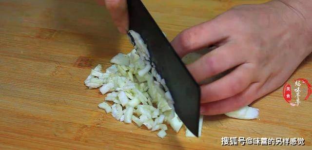 做法|早餐，吃包子油条，不如吃此饼，做法懒人，挑食的孩子很喜欢