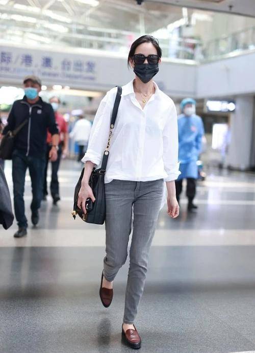 平底鞋|张钧甯这样穿看似简单，但一般人穿不好，身材好可以大胆尝试