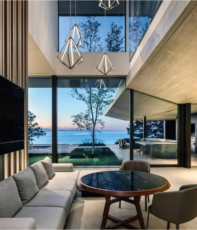 坐拥超大落地窗是什么体验全景俯瞰城市夜景让人一见倾心