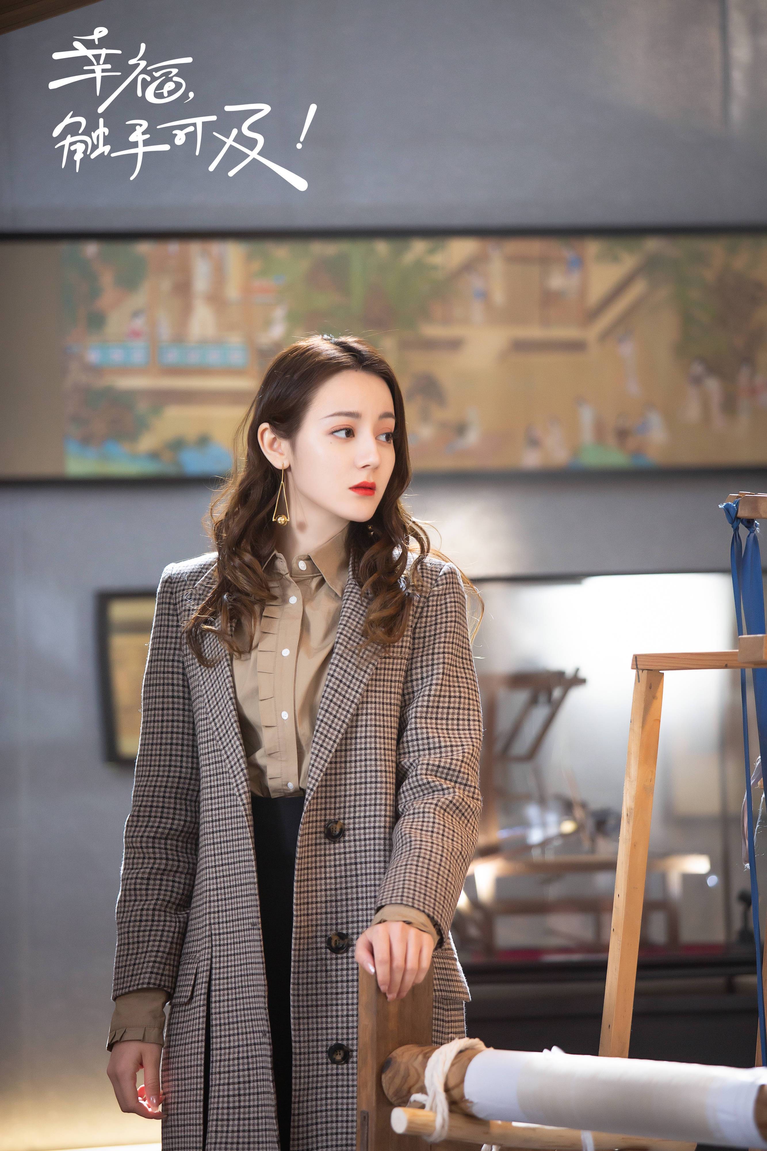 迪丽热巴|28岁迪丽热巴成熟魅惑，异域风情面孔，演绎不一样的时尚大片！