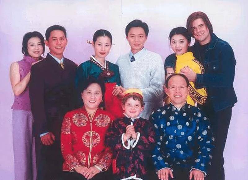 岩居由希子女周年直播陈卓璇气质绝绝子赵粤留长发差点没认出来！