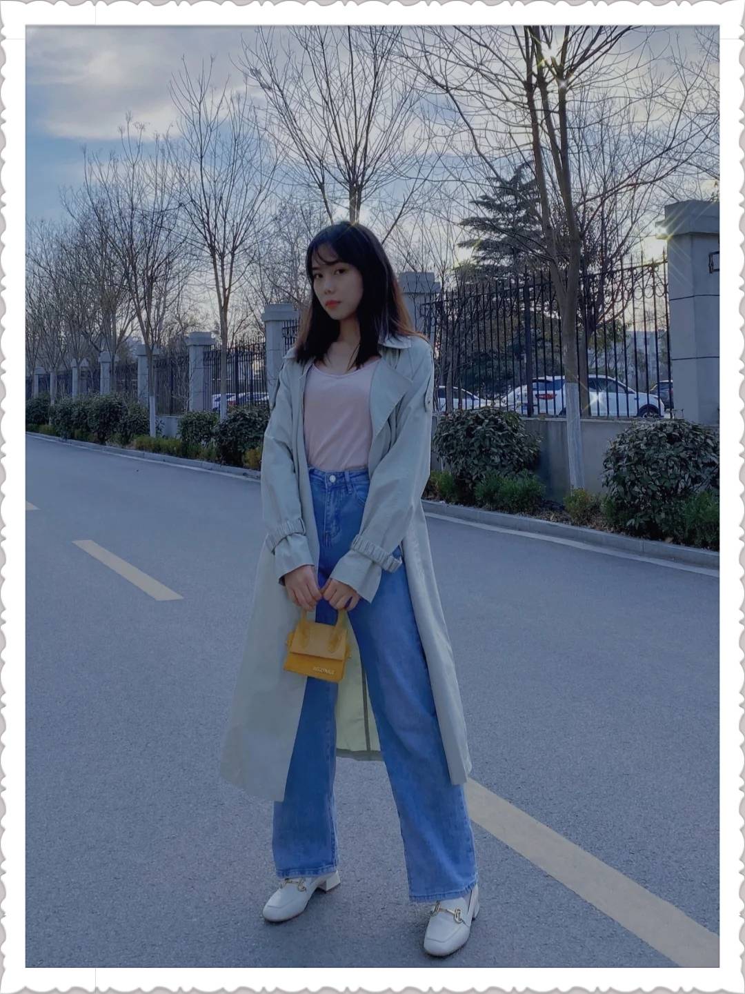 流苏|小白鞋不火了，今年爆红的这款鞋子，配西装和裙子很美