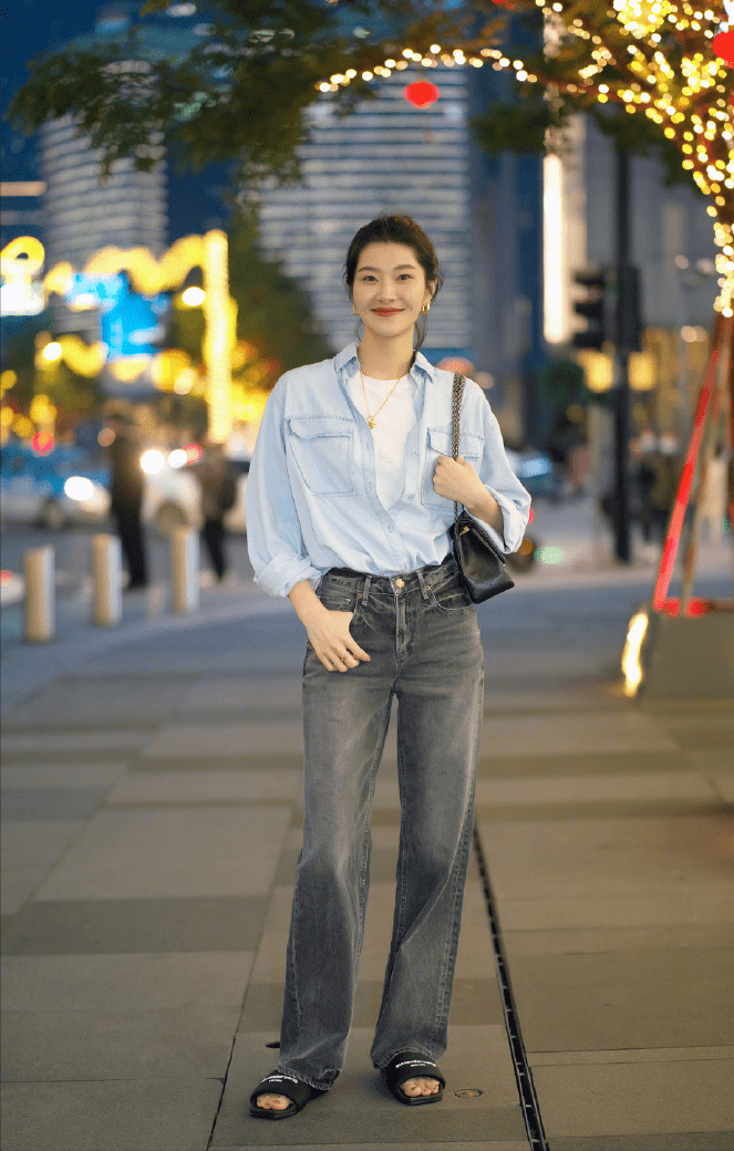 姐妹|今年流行的“牛仔裤＋鞋子”，这么穿时髦又显高，适合日常借鉴