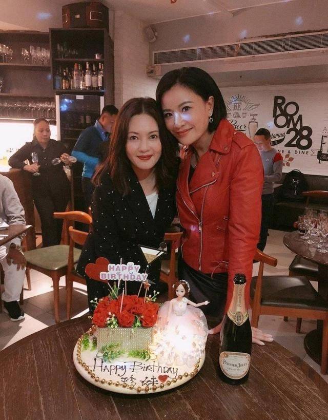 身材|55岁李丽珍优雅老去，虽然发福变大妈身材，但她还是漂亮的！