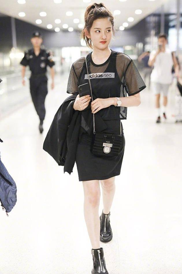 祖儿|跟随清新自然的宋祖儿，穿出满满的元气，重回你的少女时代