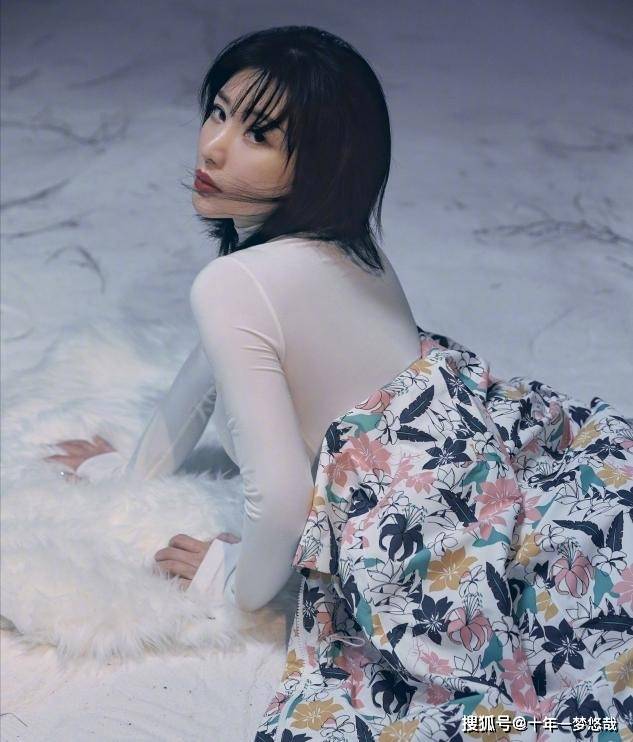 好身材|柳岩真是放得开,穿吊带流苏裙不遮掩好身材,曲线玲珑让人羡慕