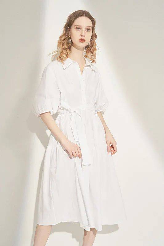 运动鞋|今夏“裙子＋运动鞋”这样穿，真好看！