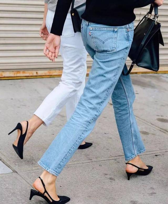 姐妹|今年流行的“牛仔裤＋鞋子”，这么穿时髦又显高，适合日常借鉴