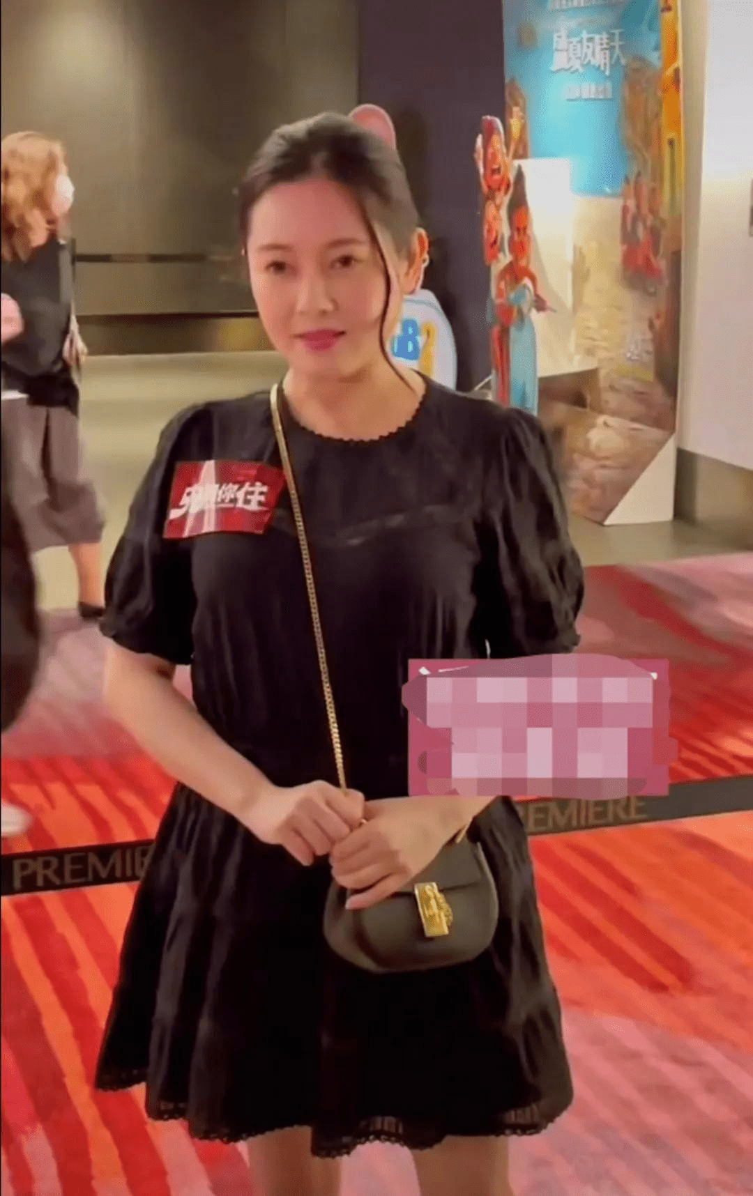 身材|55岁李丽珍优雅老去，虽然发福变大妈身材，但她还是漂亮的！