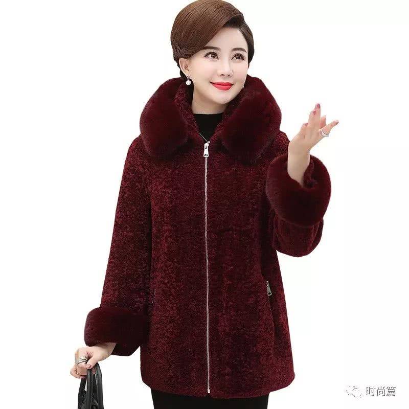 毛领连|强调一下：女人一定要对自己好！过年穿“羊驼绒”，显年轻贼美嫩