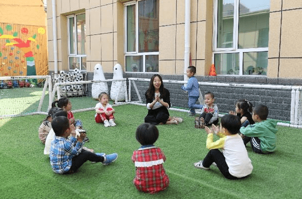 家长|新学期幼儿园缴费单来了，家长看后唉声叹气，直呼压力大