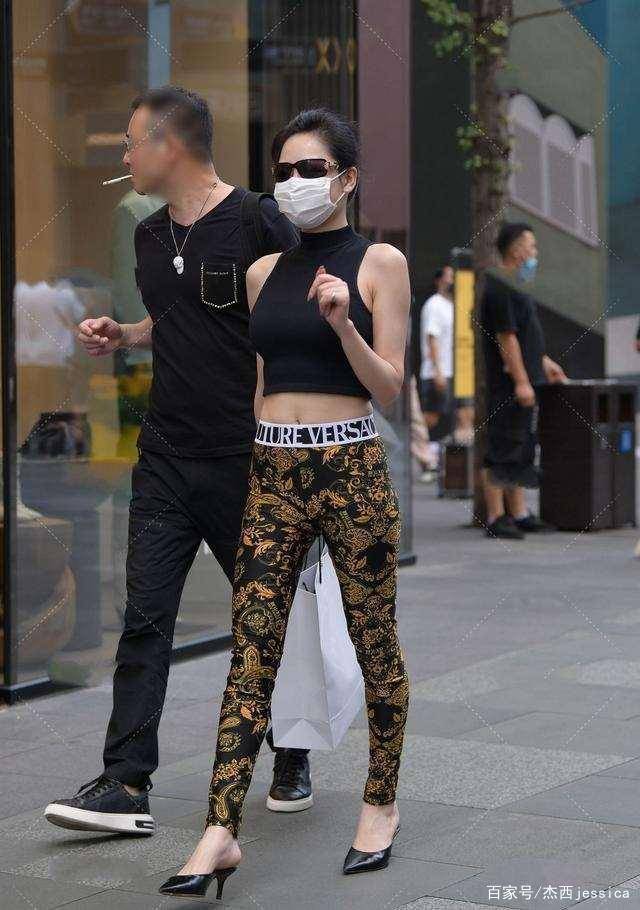 颜色|别具一格的打底裤穿着时尚舒适，分外展示时髦气质，休闲俏皮