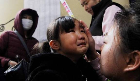 家长|“妈，我不去幼儿园行吗？”当孩子恐惧幼儿园时，家长应该这样做