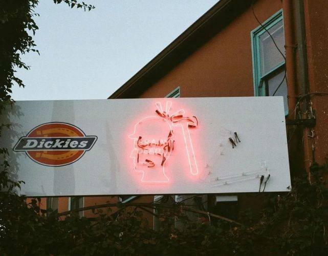 品牌|被Supreme曝光的Dickies，新联名已刷爆朋友圈/排队抢购，新合作款发售！