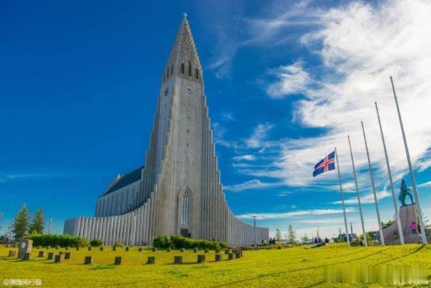 冰岛最高建筑，竟是一座“网红”教堂，奇特的外形你看着像什么？