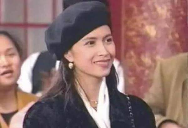 演艺圈|郑伊健:抛下邵美琪,和梁咏琪七年情,最终却娶了蒙嘉慧