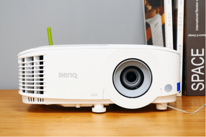投影仪|办公好手 更是全能多面手 BenQ E540智能高亮投影仪