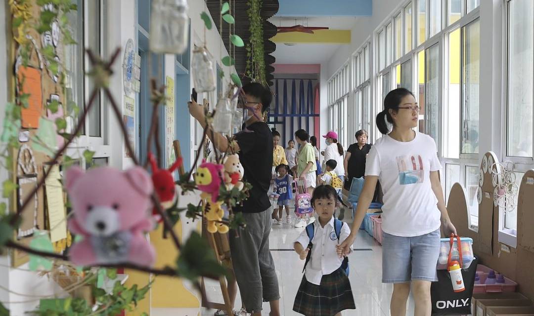 时间|老师说孩子在幼儿园午睡睡得香，但细心妈妈从女儿的手发现真相