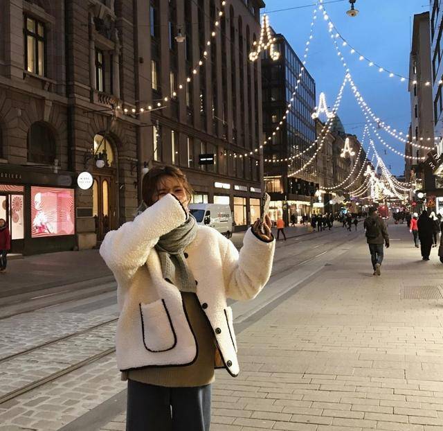 身材|身材曲线隐藏起来,不管是瘦弱的女生还是微胖的女生,呈现出的都是宽松的效果