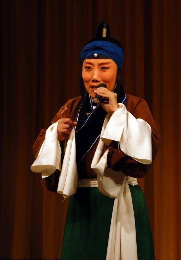 原创京剧不缺年轻观众缺的是好角儿名角儿被排挤戏霸成台柱子