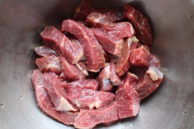如何把肉剁成末 1e8bfe567bfd442681b1824dd7f45f6d.jpeg