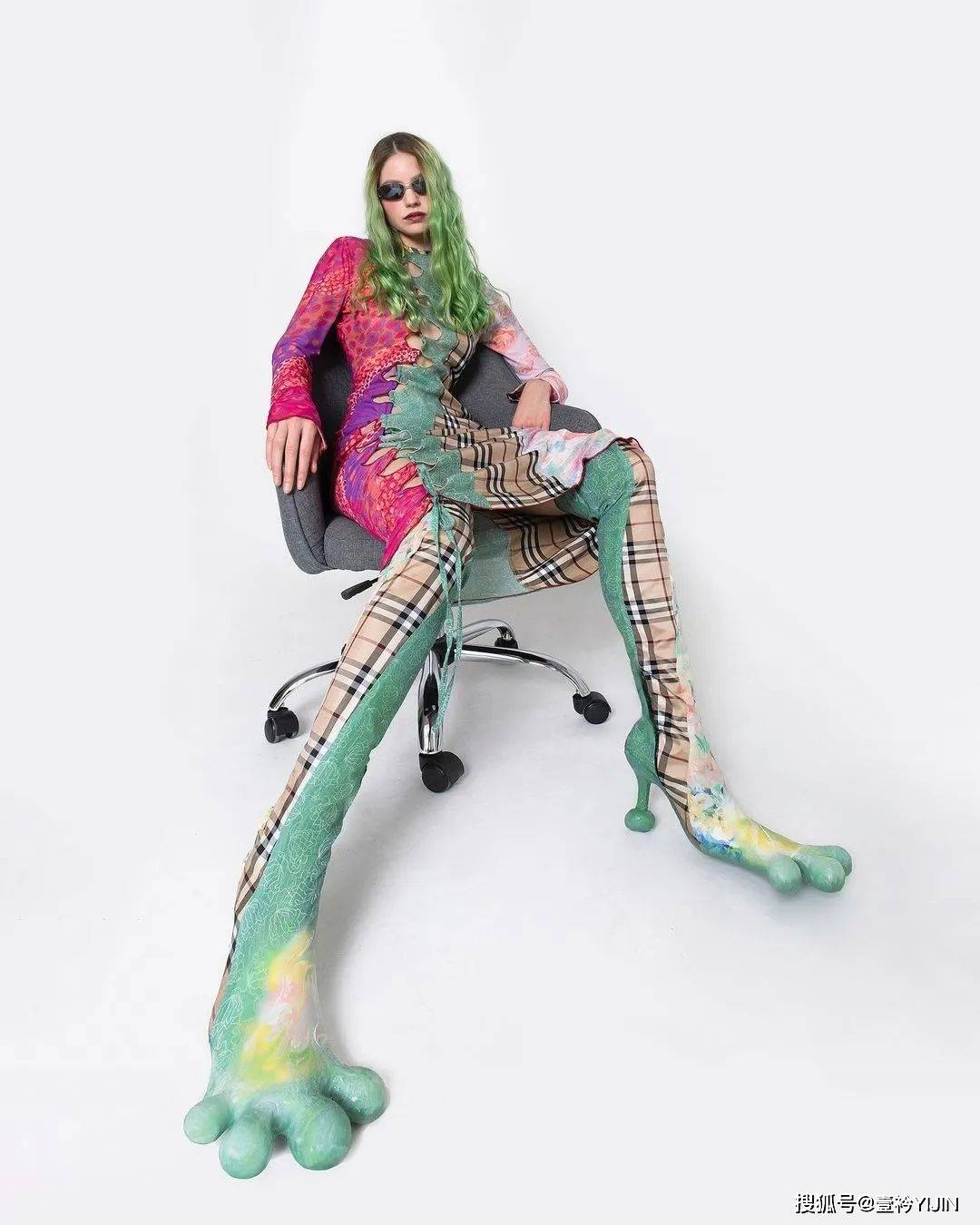 设计|新锐设计师｜靠怪兽五指鞋出圈的服装设计师宝藏品牌